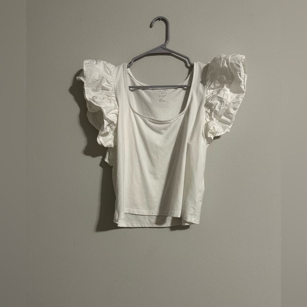~{ White Shirt with Puff Sleeves }~